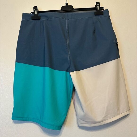 Vans The Daily Halfsies 19" Boardshorts size 31 and 32, NWT - Picture 5 of 11